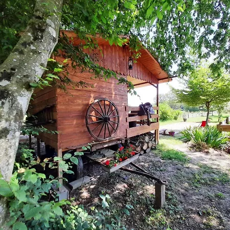 La Cabane Du Cowboy Saint-Prive Exterior photo